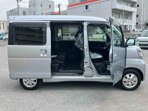 Daihatsu Atrai Wagon