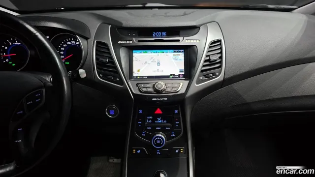 Hyundai Elantra (Avante)