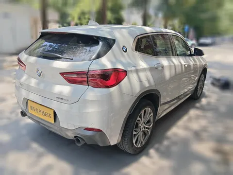 BMW X2