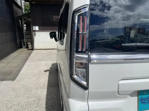 Suzuki Spacia Custom