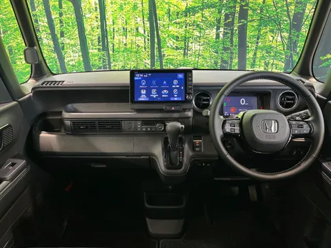 Honda N-BOX Custom