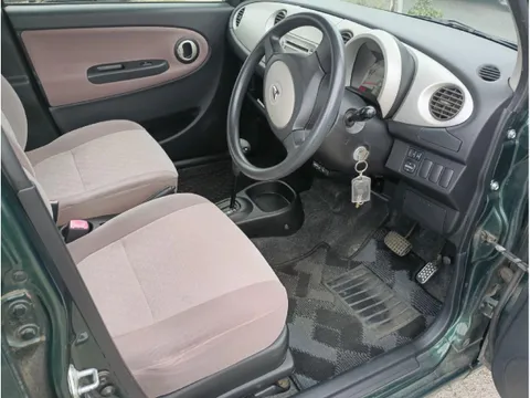 Daihatsu Mira Gino
