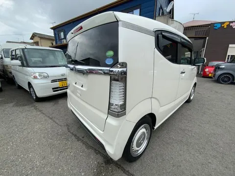 Honda N-BOX Slash
