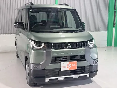 Mitsubishi Delica Mini