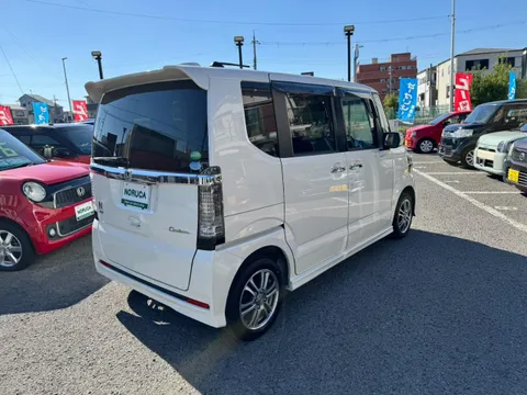 Honda N-BOX Custom
