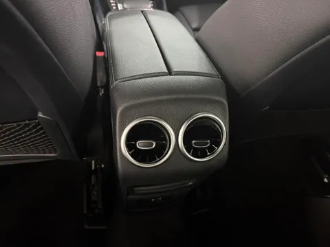 Mercedes-Benz Mercedes-Benz GLB