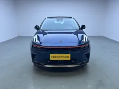 Lynk & Co 06