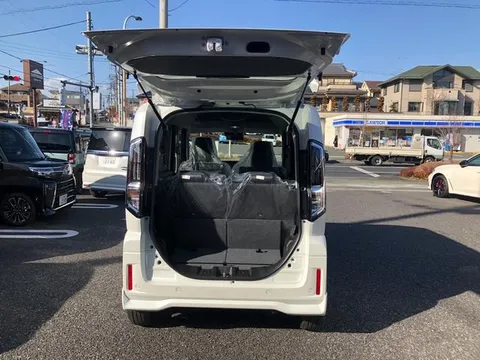 Suzuki Spacia Custom