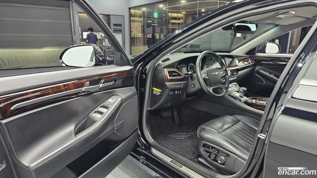 Genesis G90 (EQ900)