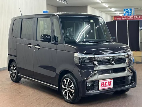 Honda N-BOX Custom