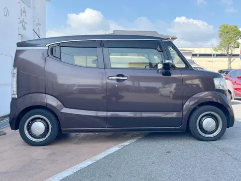 Honda N-BOX Slash