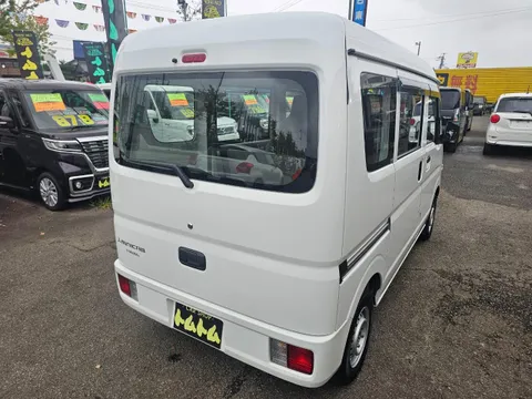 Mitsubishi Minicab Van