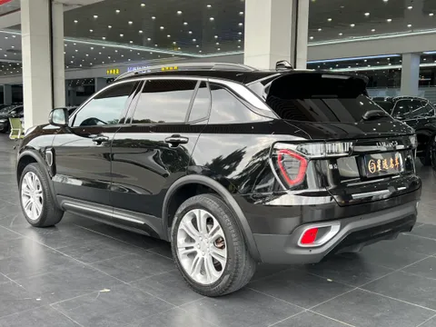 Lynk & Co 01