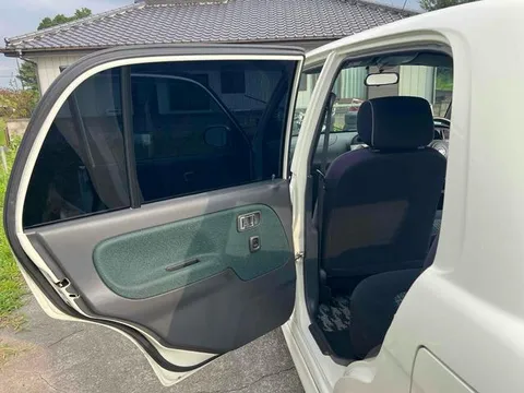 Daihatsu Mira Gino