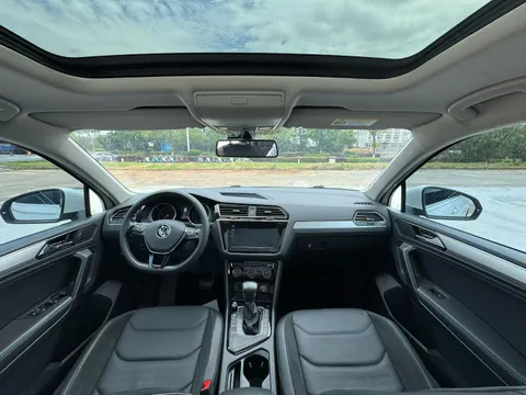 Volkswagen Tiguan L