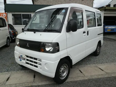Mitsubishi Minicab Van