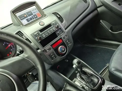 Kia Cerato (Forte)