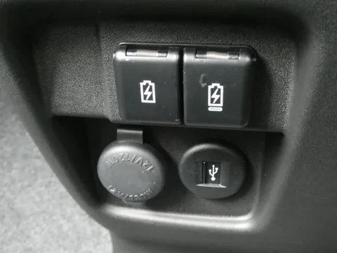 Suzuki Spacia Base
