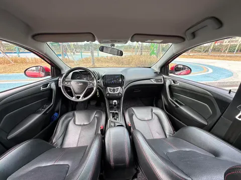 Chery Arrizo 5