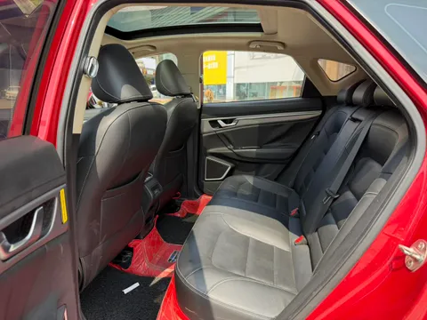 Geely Emgrand GS