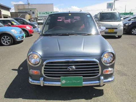 Daihatsu Mira Gino