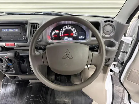 Mitsubishi Minicab Van