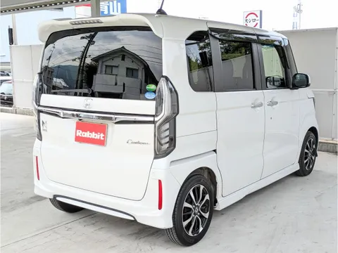 Honda N-BOX Custom