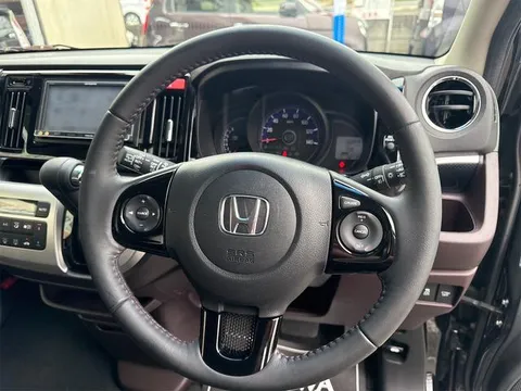 Honda N-WGN Custom