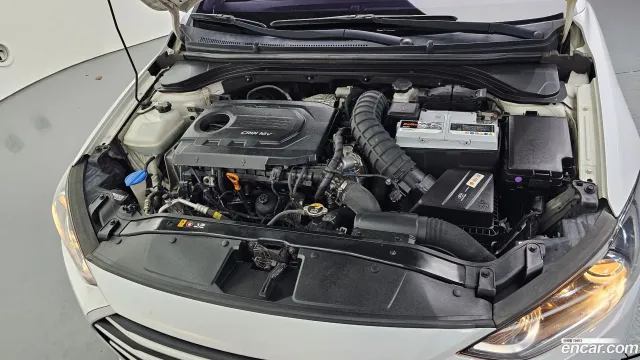 Hyundai Elantra (Avante)