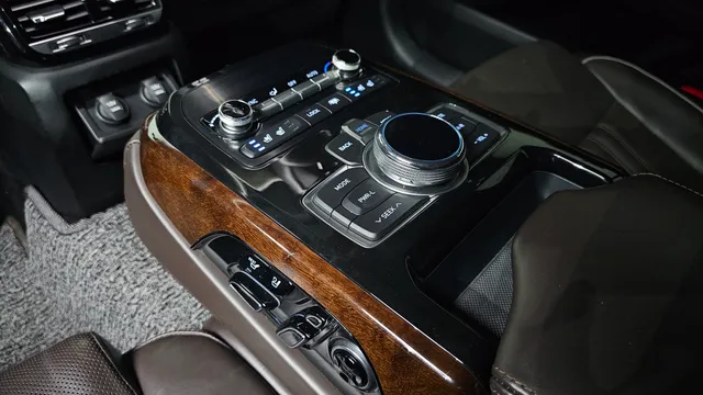 Genesis G90 (EQ900)
