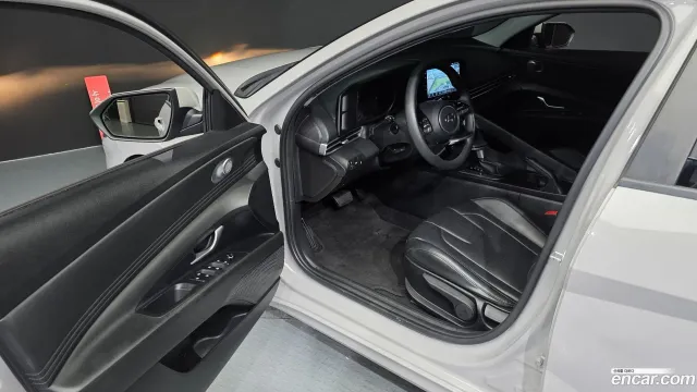 Hyundai Elantra (Avante)