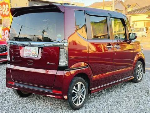 Honda N-BOX Custom