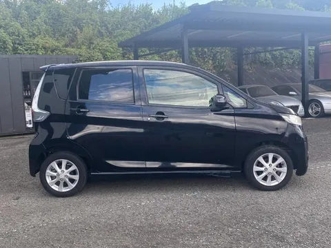 Mitsubishi eK Custom