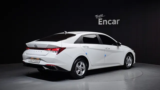 Hyundai Elantra (Avante)