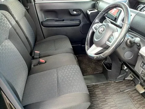 Toyota Pixis Mega