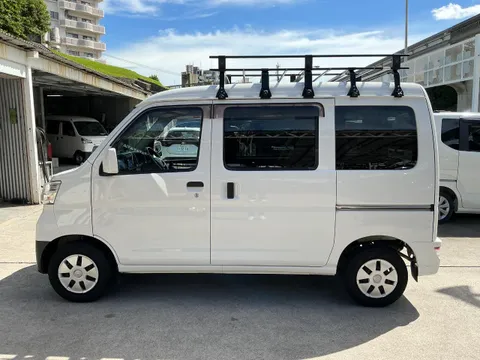 Toyota Pixis Van