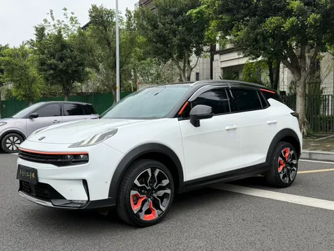 Lynk & Co Lynk & Co 06