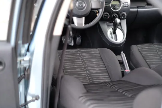 Mazda Mazda 2