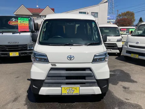 Toyota Pixis Van