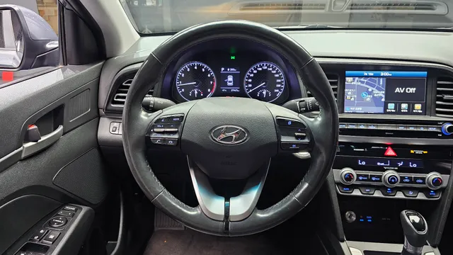 Hyundai Elantra (Avante)