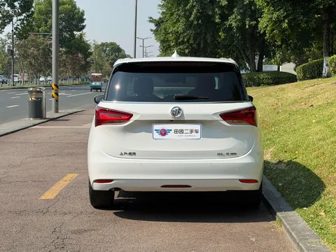 Buick GL6