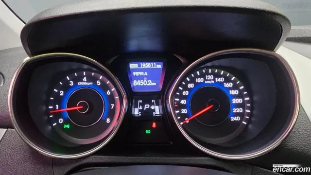 Hyundai Elantra (Avante)