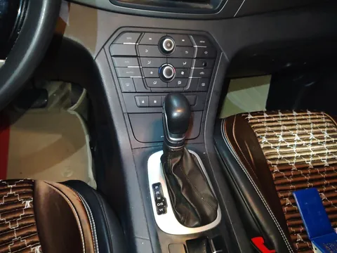 MG GS