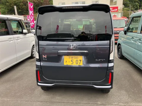 Honda N-BOX Custom