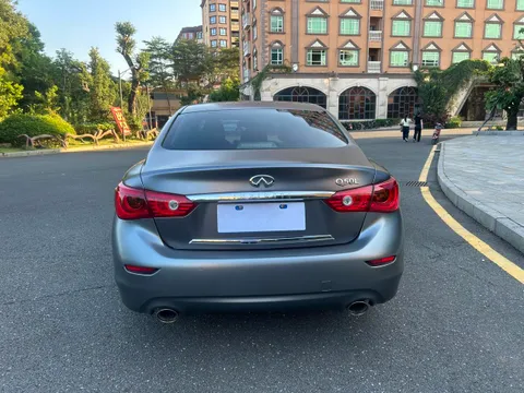 Infiniti Q50L