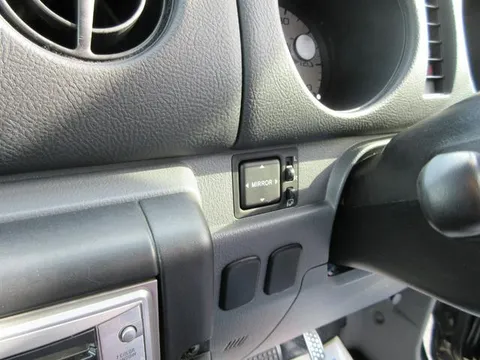 Daihatsu Naked