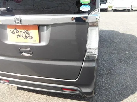 Honda N-BOX Slash