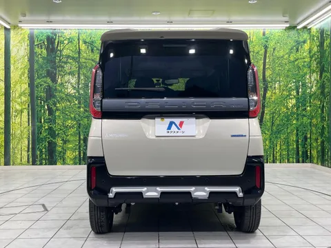 Mitsubishi Delica Mini