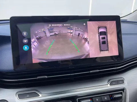 Roewe iMAX8