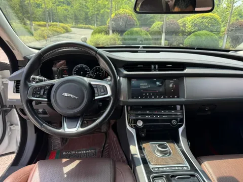 Jaguar XFL